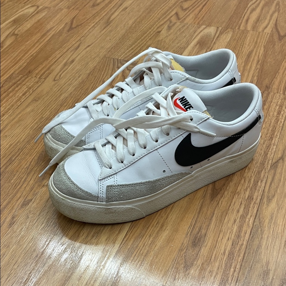 Nike Blazer Low Platform